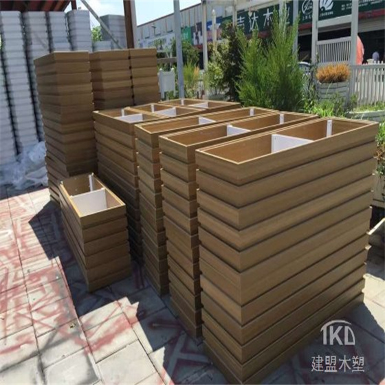 添加剂在木塑材料中起到什么作用?